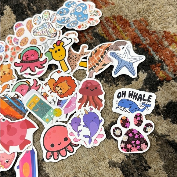 Cute Animal and Paw Print Set of 50 Stickers Above & Under the Sea - Picture 3 of 5